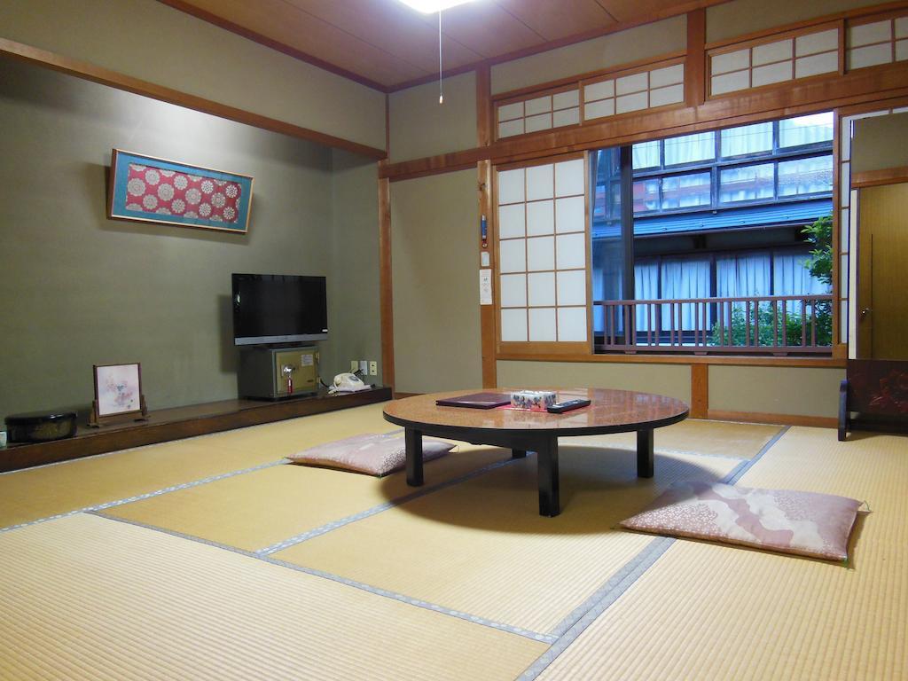 御宿早川酒店 丰冈市 外观 照片
